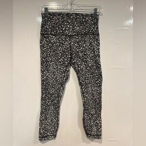 Venture Floral Alpine White Black lululemon align high rise crop 23 in leggings‎